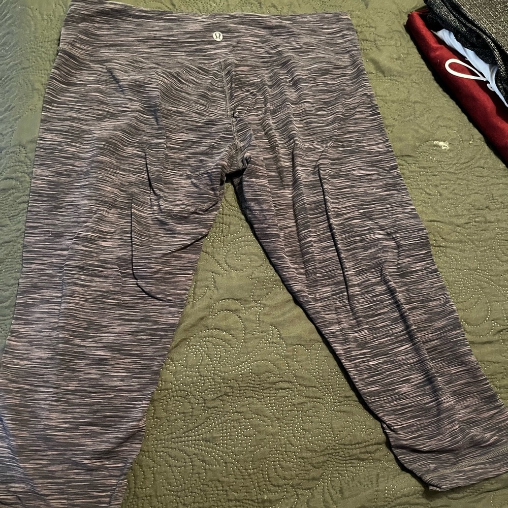 black and purple 21” lululemon leggings